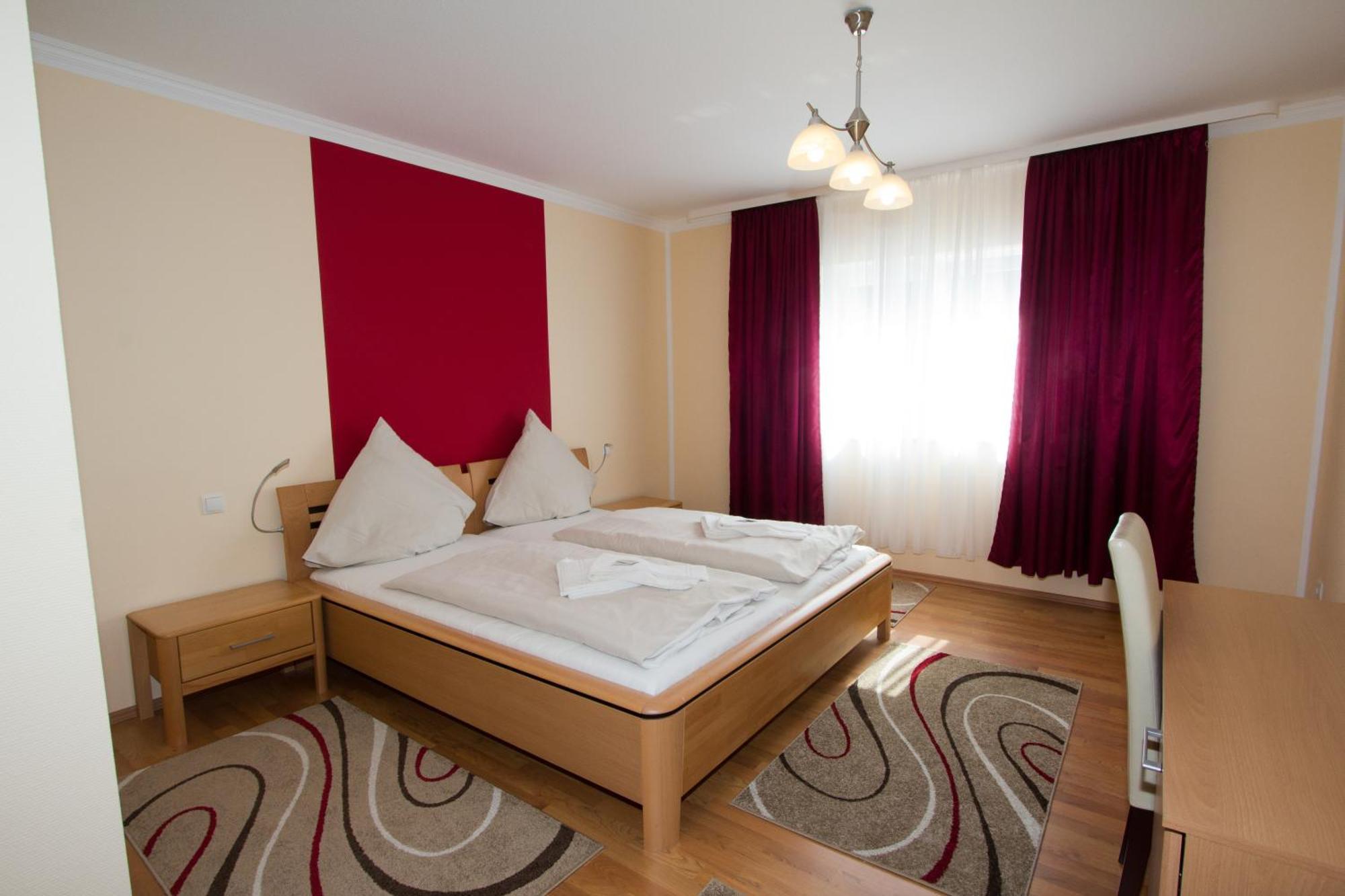 Hotel Rhein-Mosel-View Urbar  Екстер'єр фото