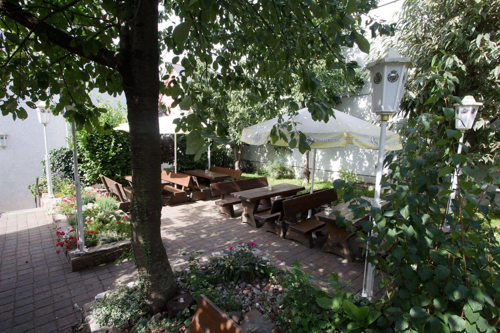 Hotel Rhein-Mosel-View Urbar  Екстер'єр фото